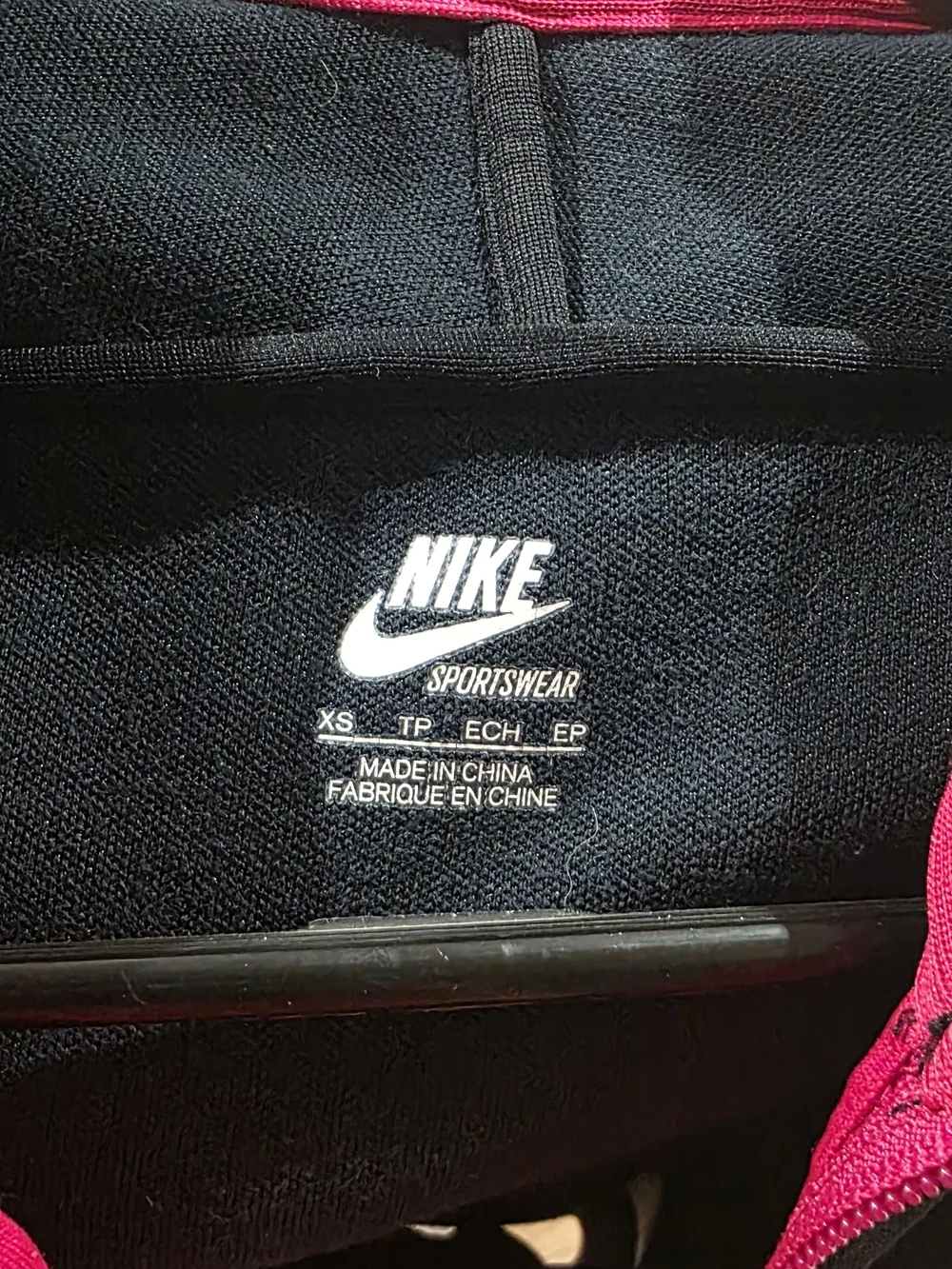 Vintage Nike Women’s Black Jacket with Neon Pink And Purple Trim.